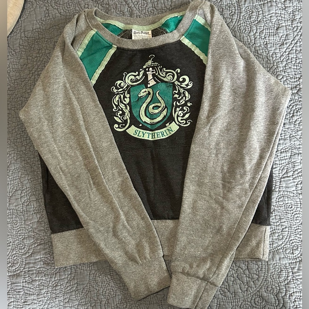 Slytherin sweater